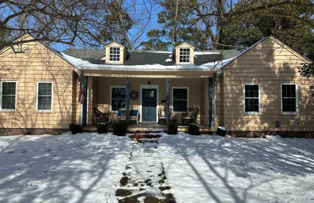 Fully Furnished 3 Bed 2 Bath Home photos photos