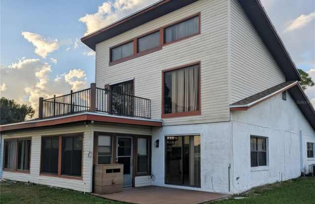 5635 STRUTHERS Court Gallery 1