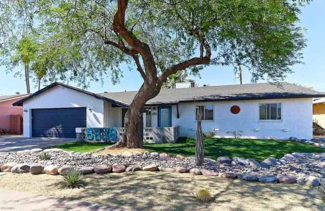 Fabulous, Remodeled Top to Bottom house!!!! - 8338 East Granada Road, Scottsdale, AZ 85257