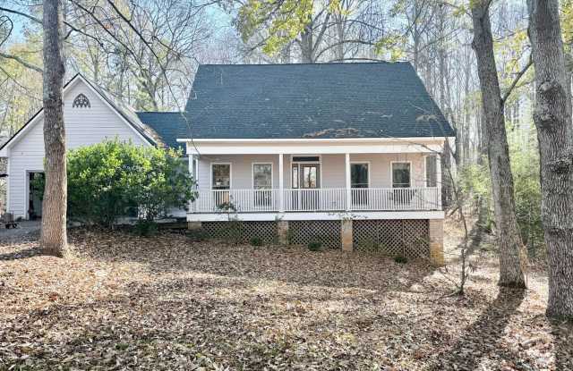 Charming 3BR West Athens Home with Porch Swing - 271 Rivercliff Drive, Athens, GA 30607