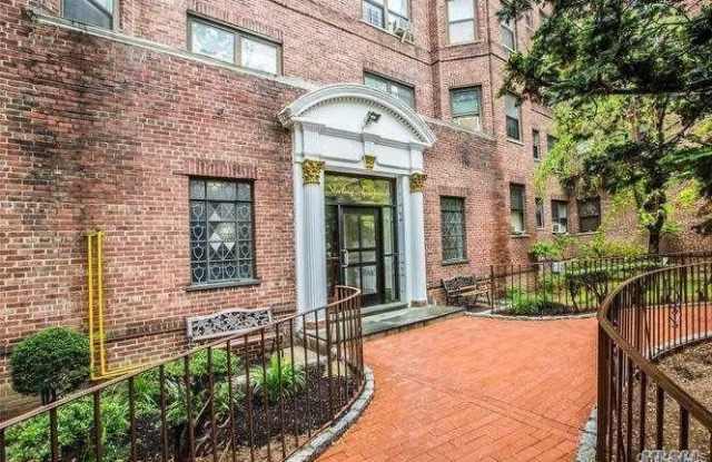 61-41 Saunders Street - 61-41 Saunders Street, Queens, NY 11374