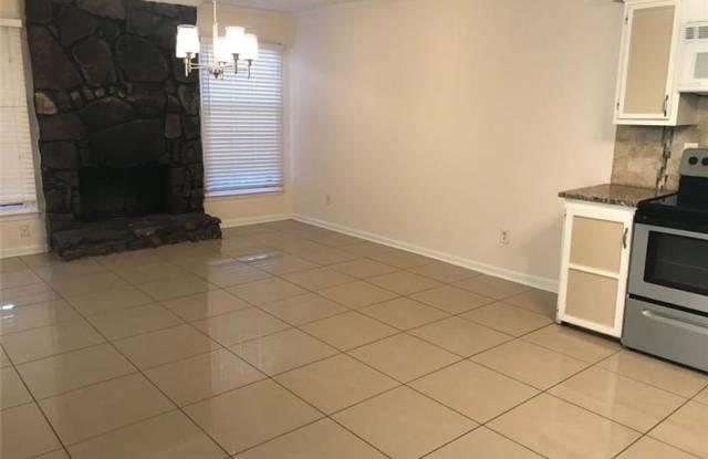 3642 MADRID Circle Gallery 3