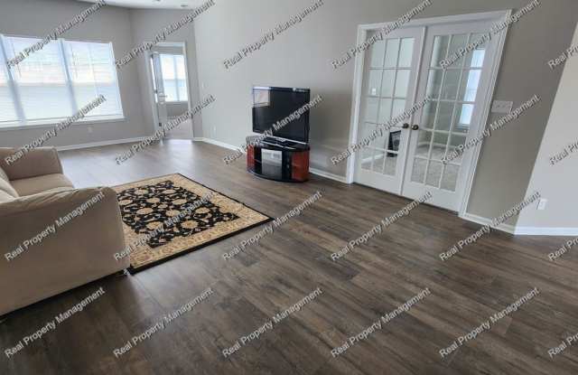 Maintenance Free 2 Bedroom Home Gallery 4