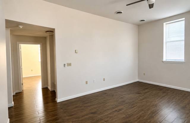 100 W High St Gallery 3