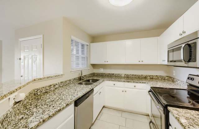 $500 OFF RENT! SPACIOUS & UPDATED 1BD/1BA Condo- Lakewood, CO! Available NOW! Gallery 4