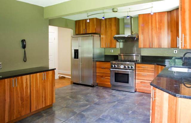 14243 Finger Lake Drive Gallery 3