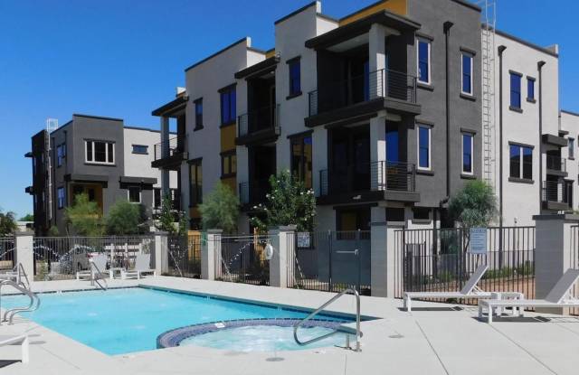 2090 S Dorsey Ln #1048 Gallery 2