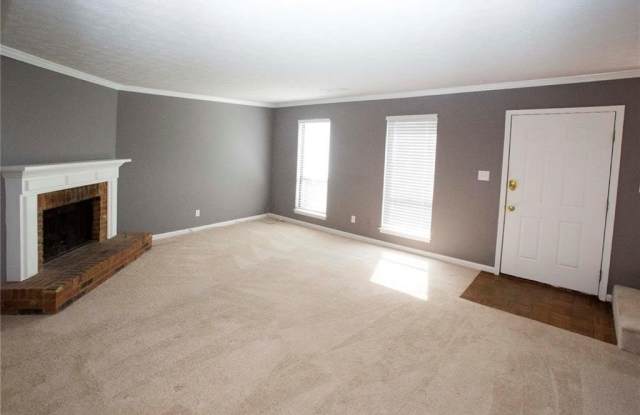 2370 Newport Landing Gallery 3