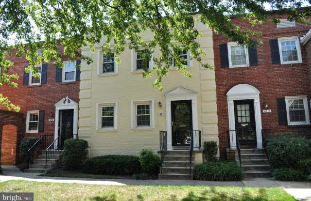 6714 KENWOOD FOREST LANE Gallery 2