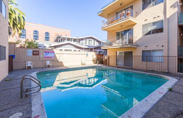 345 MacArthur Apartments Gallery 2