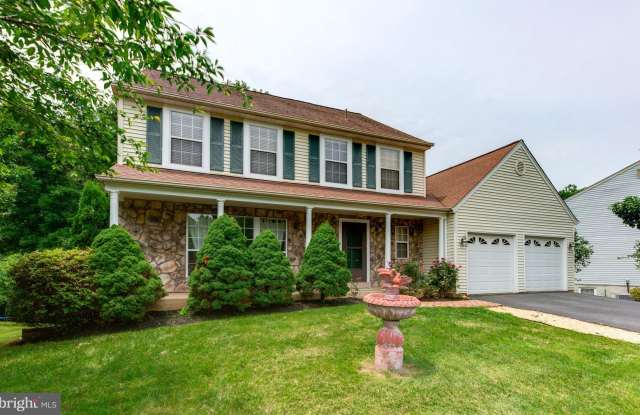 707 RIVERVIEW COURT Gallery 3