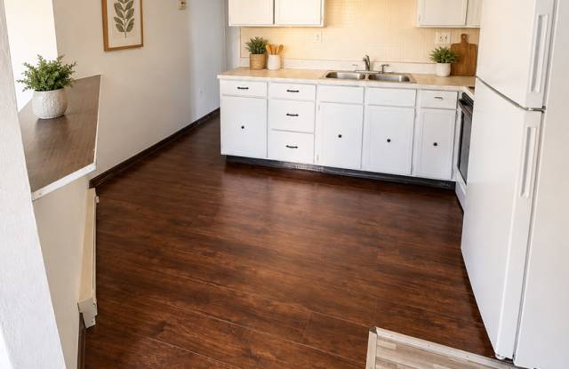 2Bed/1Bath Single Family Home in Clairton Gallery 3