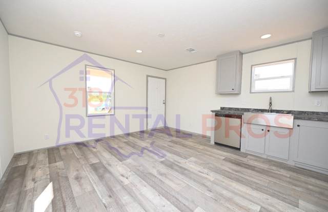 Brand New 1 Bed 1 Bath Gallery 4
