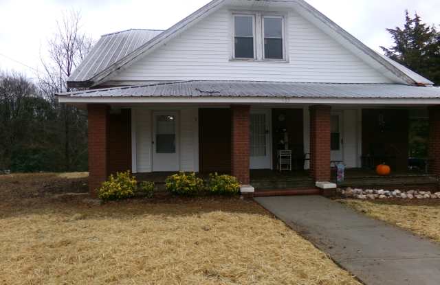 133 Harwood St - 133 Harwood Street, Albemarle, NC 28001