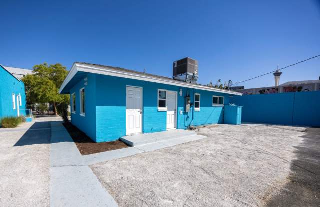 Sprawling 1,000 SQ FT Boutique Oasis | Utilities Included | Heart of the Arts District photos photos