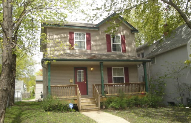 917 Wilson Ave - 917 Wilson Avenue, St. Paul, MN 55106