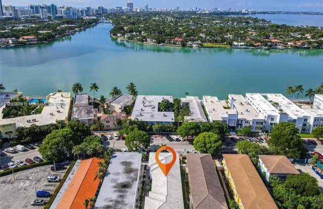 945 Bay Dr photos photos