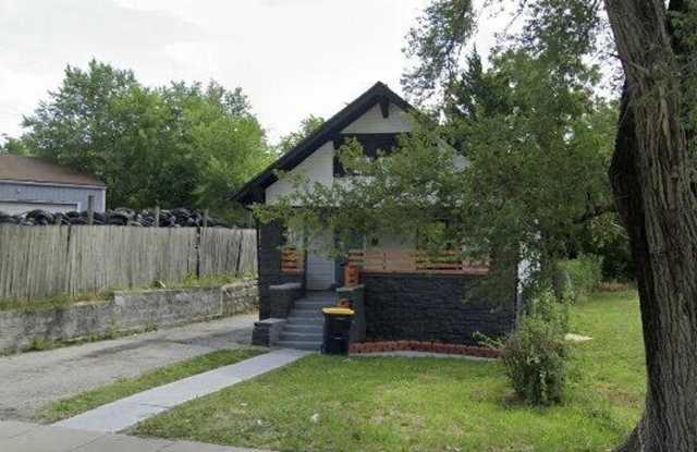 AVAILABLE NOW! 4 Bedroom 1 Bathroom in Kansas City $1,375.00 photos photos