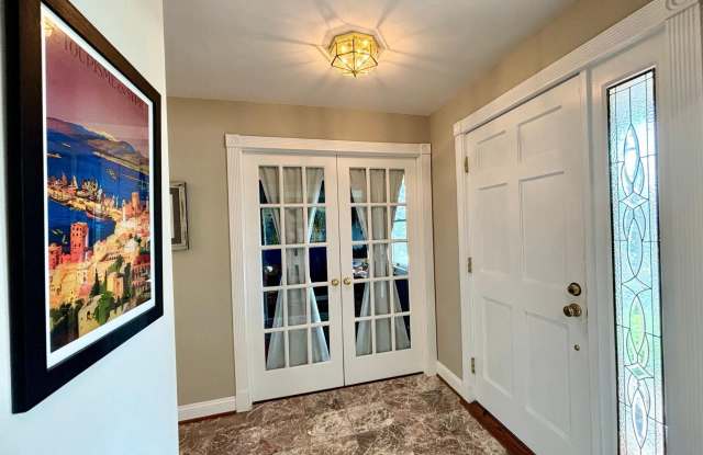 2405 BARBOUR Road Gallery 4