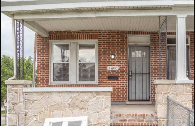 Spacious 3-Bedroom Townhome in Baltimore Gallery 3