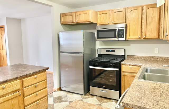 Lovely 4 Bedroom Home in Valparaiso - 28 Indiana 2, Porter County, IN 46385