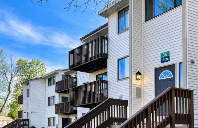Fox Grove Apartments Gallery 3