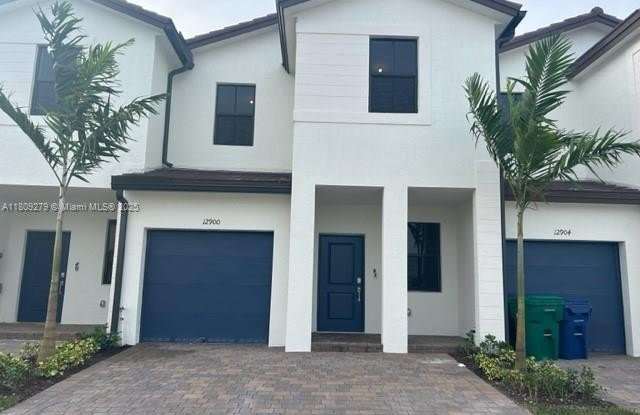 12900 SW 231st St photos photos