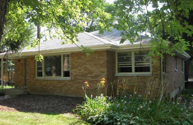 5507 S WASHINGTON Street - 5507 South Washington Street, Hinsdale, IL 60521