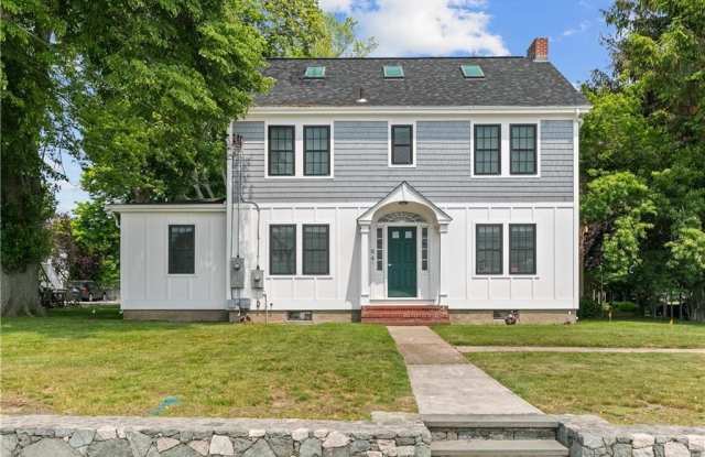 94 East Main Road photos photos