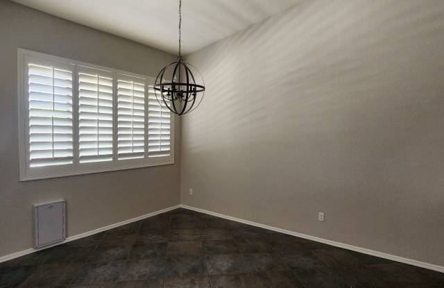 Spacious Single-Story Chandler Home | Huge Backyard, Flexible Floor Plan & Community Parks! Gallery 4