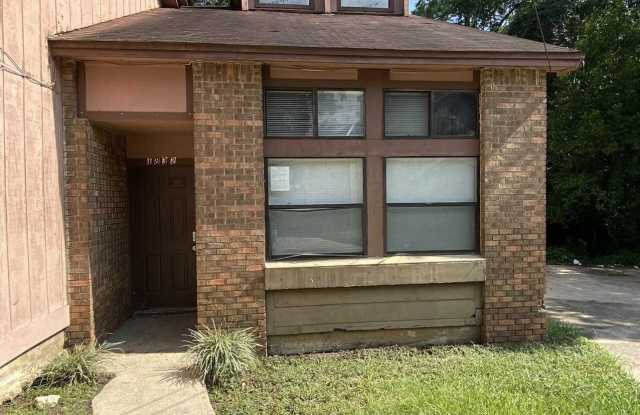 1832 Nekoma Court - 1832 Nekoma Court, Tallahassee, FL 32304