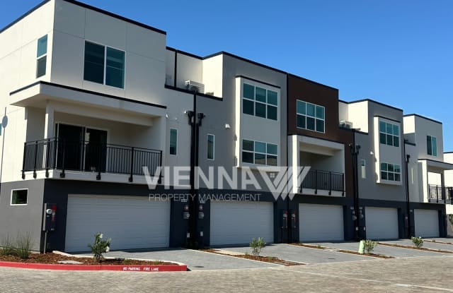8066 Quiet Knolls Dr Gallery 1