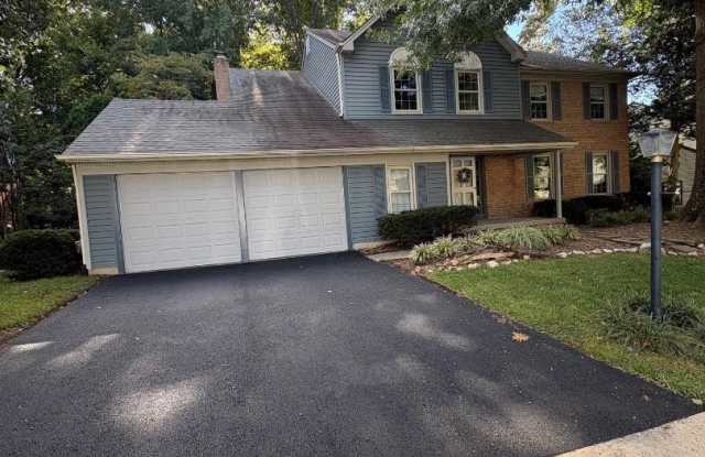 7421 SILVER PINE Drive Gallery 1