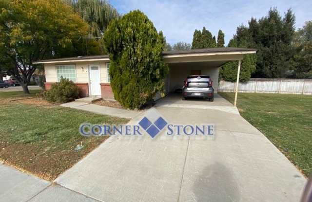 Cozy Home on a Large Corner Lot! photos photos