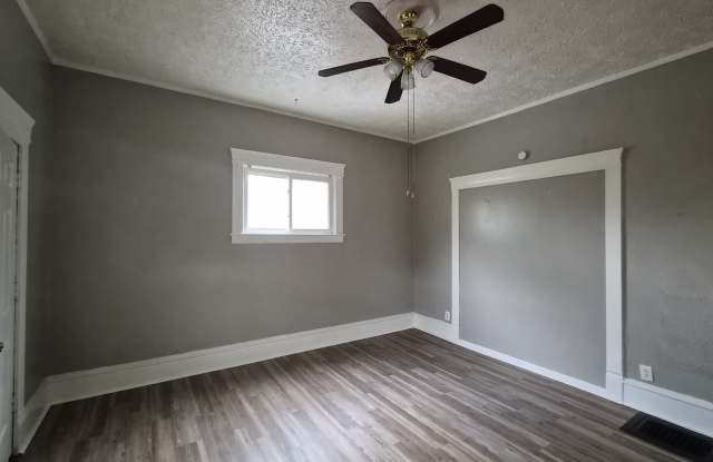 6 South Whitney Avenue - 1 photos photos