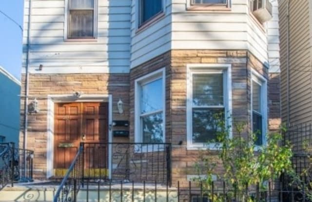 281 Lake St - 281 Lake Street, Newark, NJ 07104