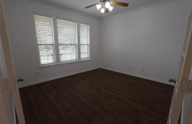 1370 Bonham Parkway Gallery 4