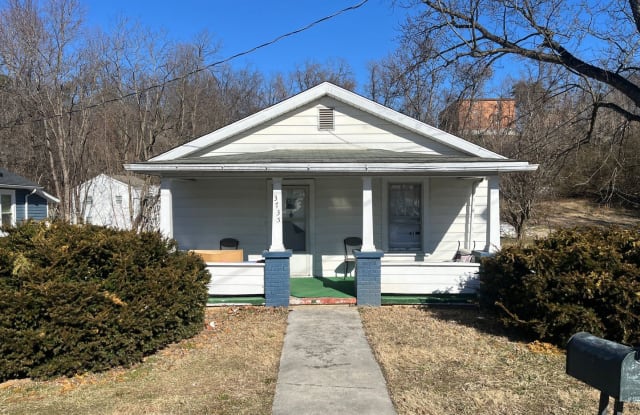 3733 Salem Tpke NW - 3733 Salem Turnpike Northwest, Roanoke, VA 24017