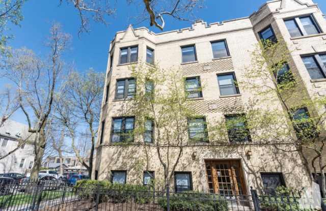 1831 West Winona St. Gallery 2