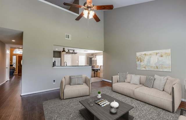 10118 Barr Lake Drive Gallery 4