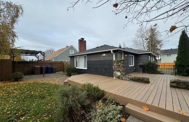 Charming Tacoma Home with Fireplace  Detached Shop - 621 East 57th Street, Tacoma, WA 98404