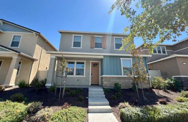 New Build 5 bedroom 3 bath home located in Natomas photos photos
