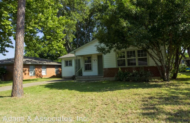 1004 Crescent - 1004 Oakhurst Street, Denton, TX 76205