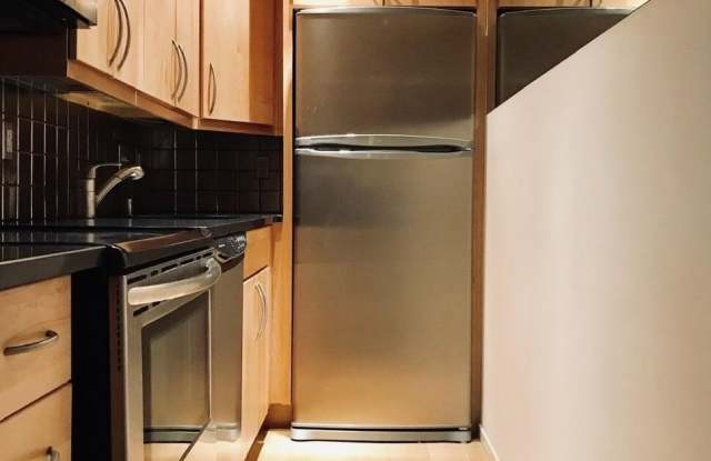 1531 Packard Street unit: 4 photos photos