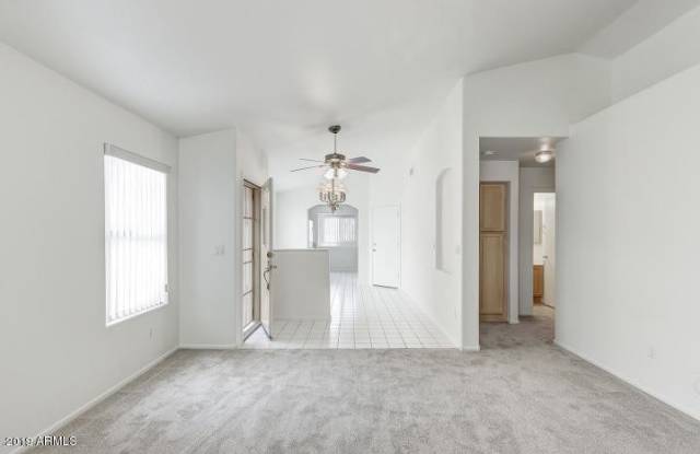 4370 E HARTFORD Avenue Gallery 4