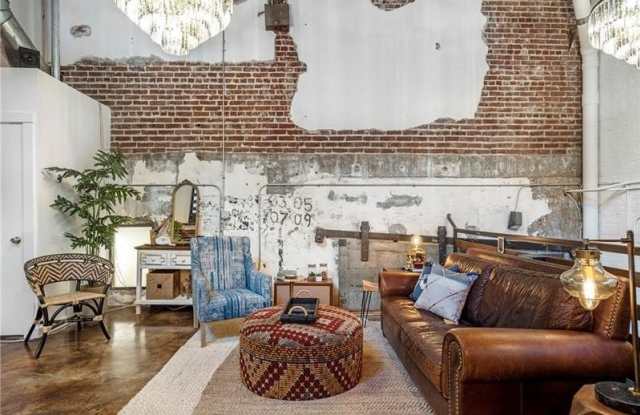650 Glen Iris Drive NE Gallery 4
