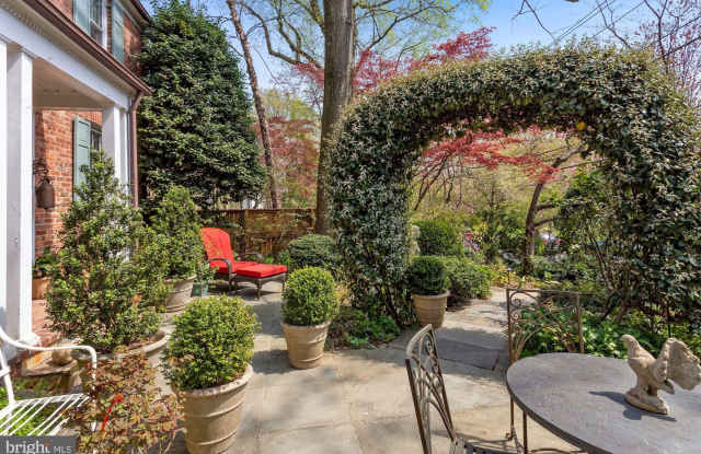 3743 UPTON Street NW Gallery 3