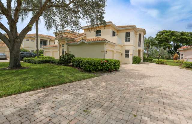 ** SPORTS MEMBERSHIP ** BONITA SPRINGS SPANISH WELLS COUNTRY CLUB ON GORGEOUS LAKE** photos photos