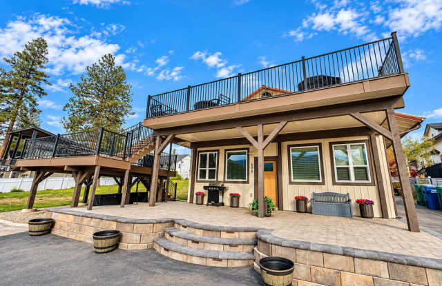 River front Executive Mid Term Lease Home Gallery 1