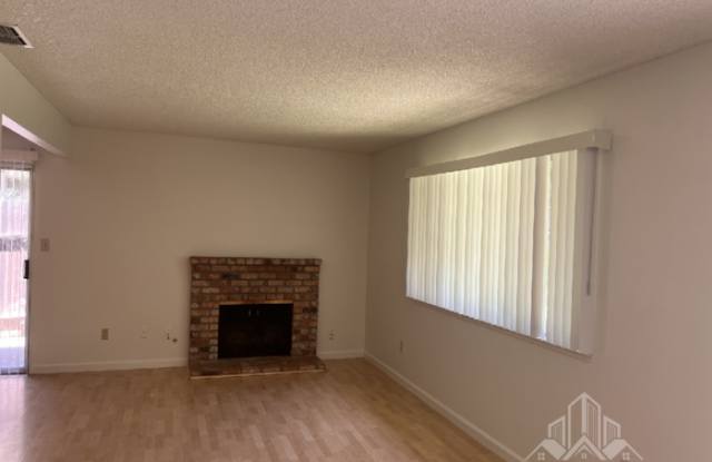 5317 Winfield Way Gallery 3